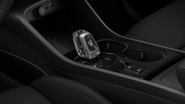 2026 Volvo XC40 Plus - Photo 8