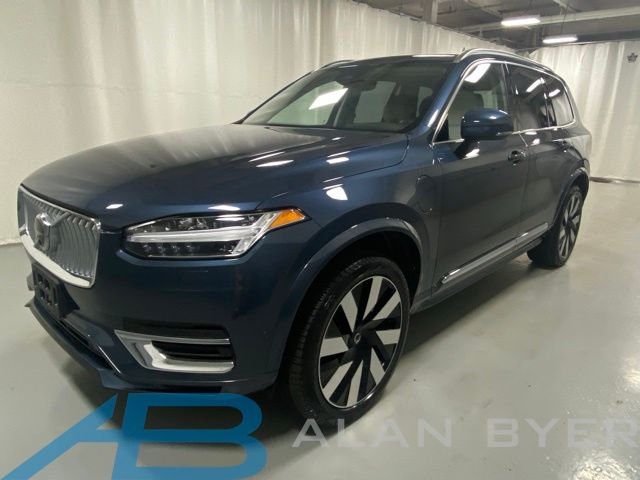 2025 Volvo XC90 T8 Recharge Plus Bright 6-Seater 4WD's photo