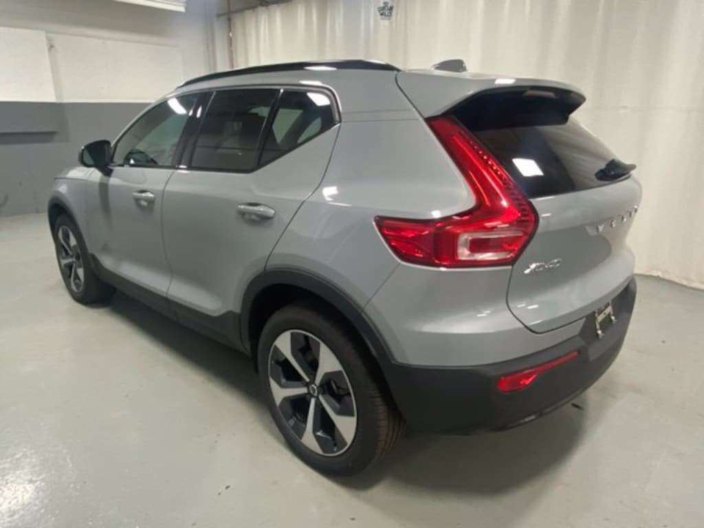 Used 2026 Volvo XC40 B5 Plus SUV