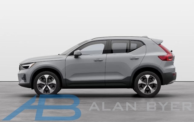 2025 Volvo XC40 B5 Plus Bright Theme AWD SUV
