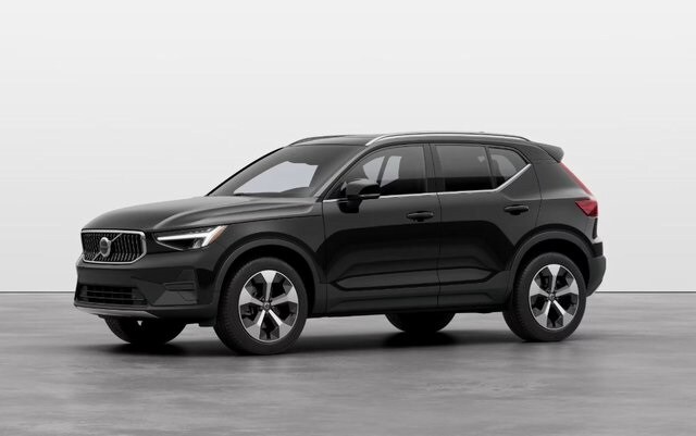 2025 Volvo XC40 Core photo 4