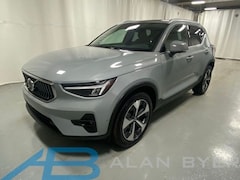 used 2025 Volvo XC40 B5 Plus Bright Theme SUV for sale in syracuse