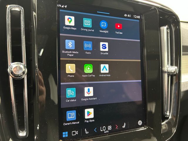 2025 Volvo XC40 Core - Photo 20