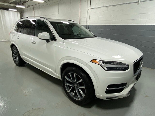 2019 Volvo XC90 T5 Momentum photo 3