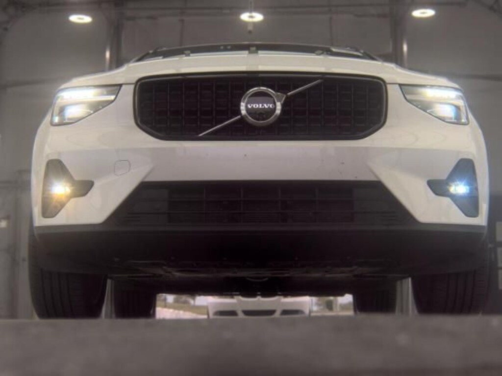 Used 2026 Volvo XC40 B5 Plus SUV