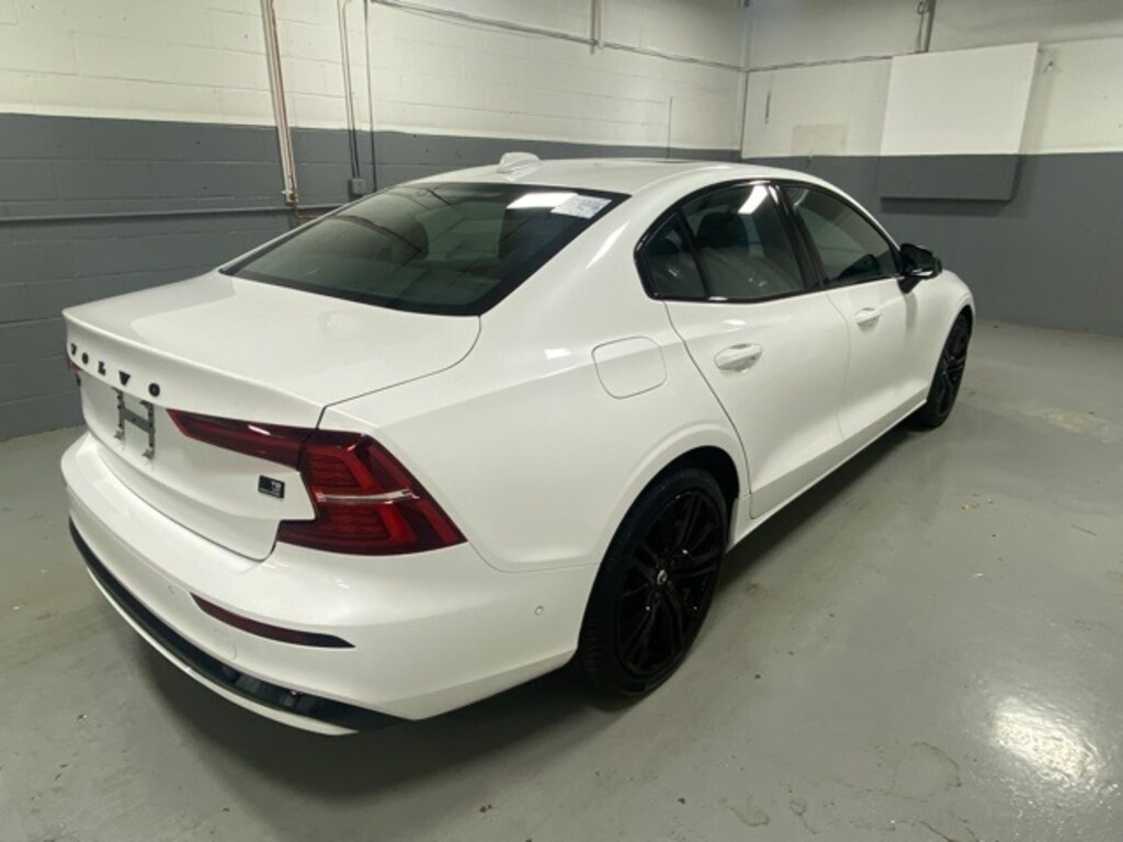 Used 2024 Volvo S60 Recharge Plug-In Hybrid Ultimate Sedan