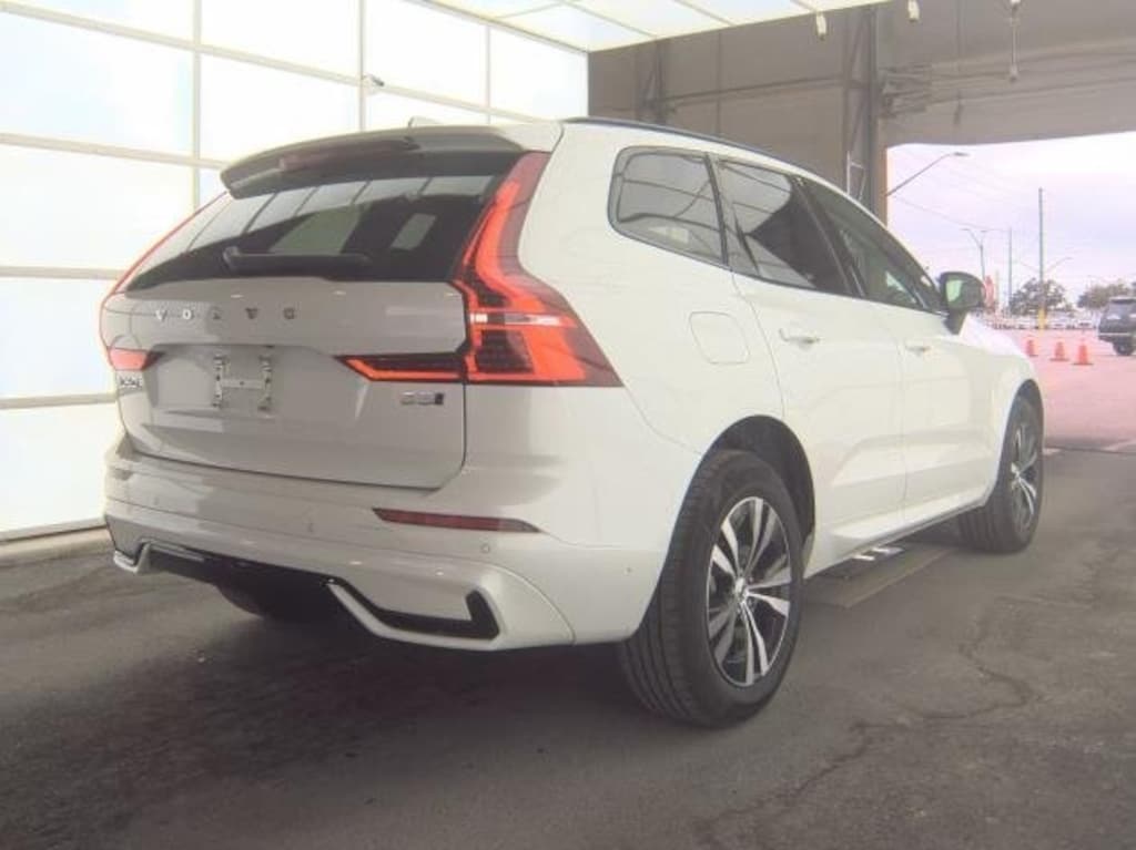 Used 2025 Volvo XC60 B5 Core SUV