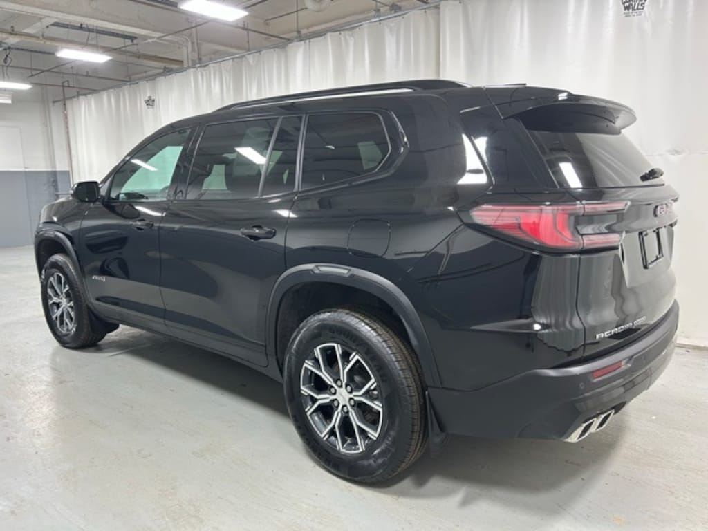 Used 2024 GMC Acadia AT4 SUV