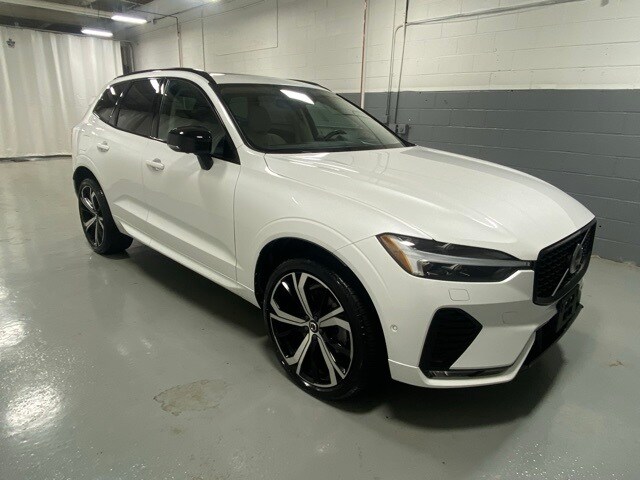 2023 Volvo XC60 Ultimate photo 4