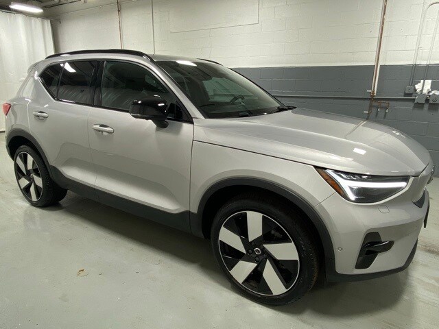2023 Volvo XC40 Recharge Ultimate photo 4