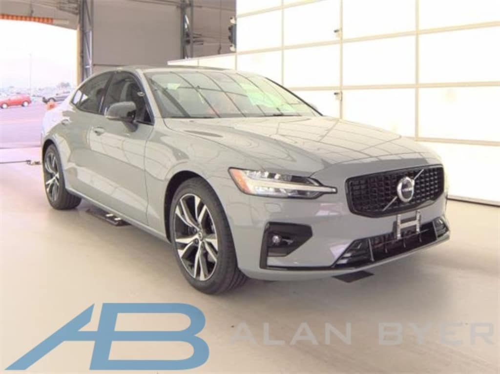 Used 2025 Volvo S60 B5 Core Sedan