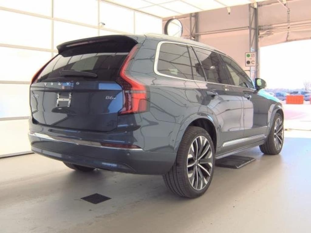 Used 2025 Volvo XC90 B6 Plus 7-Seater SUV