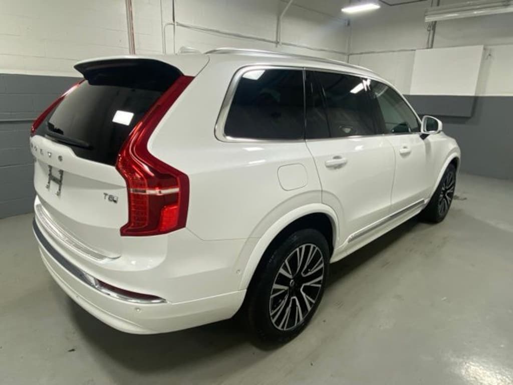 Used 2025 Volvo XC90 Plug-In Hybrid T8 Plus SUV
