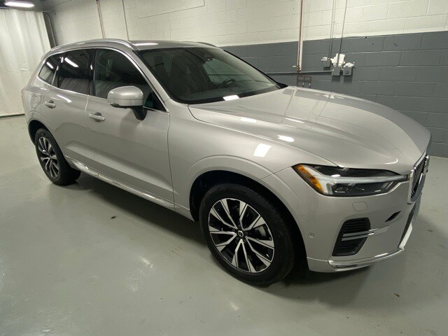 2023 Volvo XC60 B5 Plus photo 4