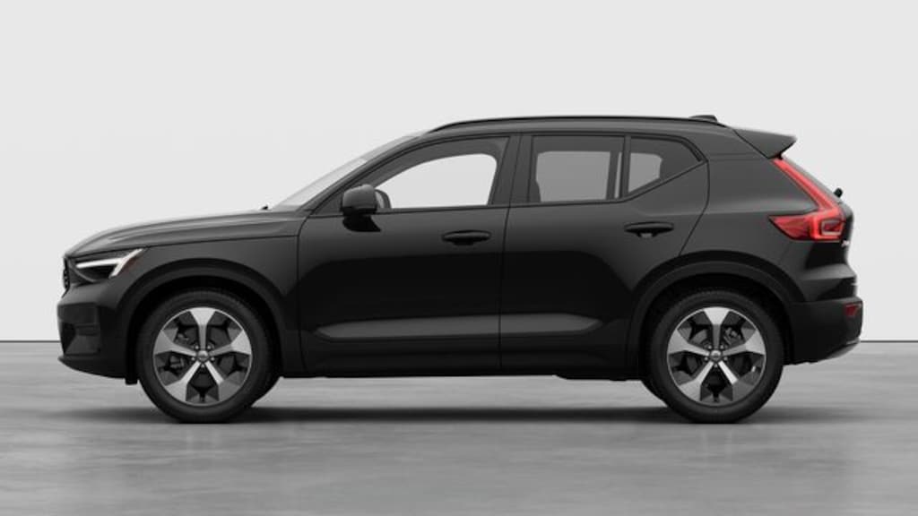 New 2026 Volvo XC40 B5 Core SUV