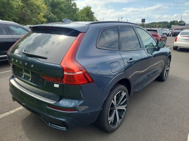2024 Volvo XC60 Recharge Hybrid Ultimate photo 4