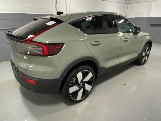 2023 Volvo C40 Recharge Ultimate photo 3
