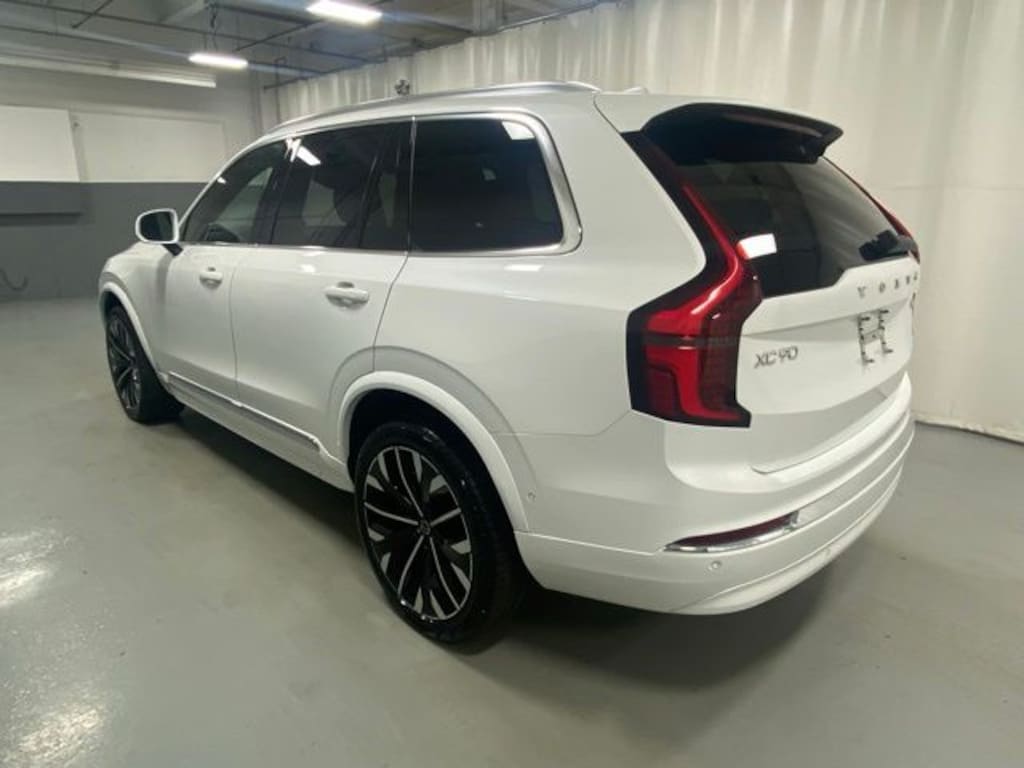Used 2025 Volvo XC90 B6 Plus 7-Seater SUV