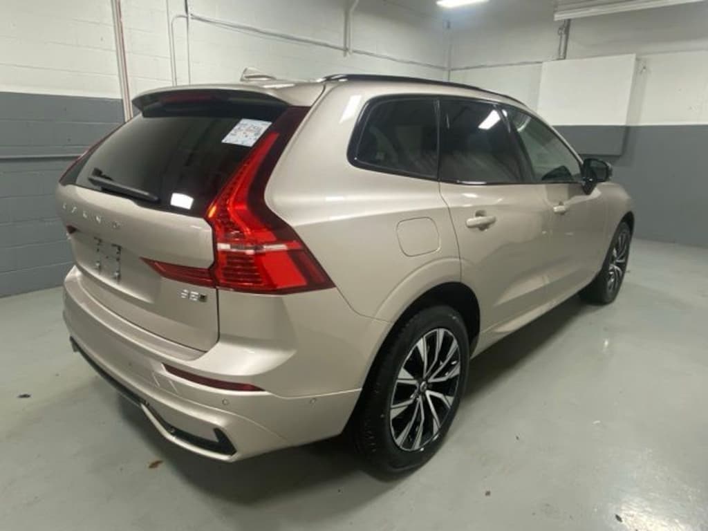 Used 2025 Volvo XC60 B5 Plus SUV