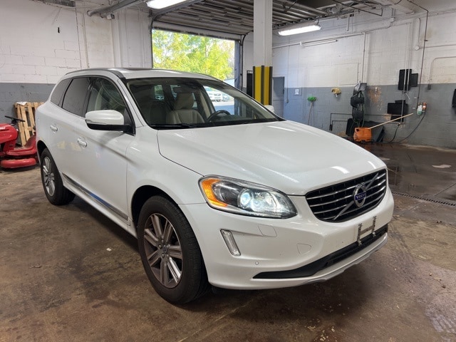 Used 2017 Volvo XC60 T5 Inscription with VIN YV440MRU7H2202992 for sale in Syracuse, NY