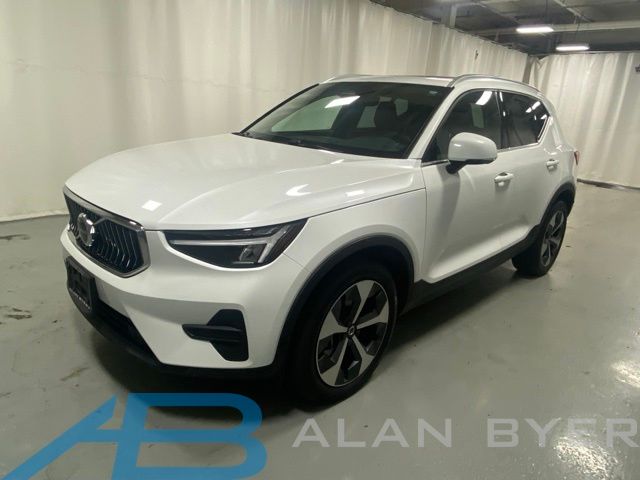 used 2024 Volvo XC40 B5 Core SUV for sale in syracuse