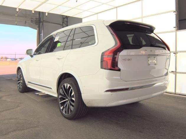 2025 Volvo XC90 Plus photo 3