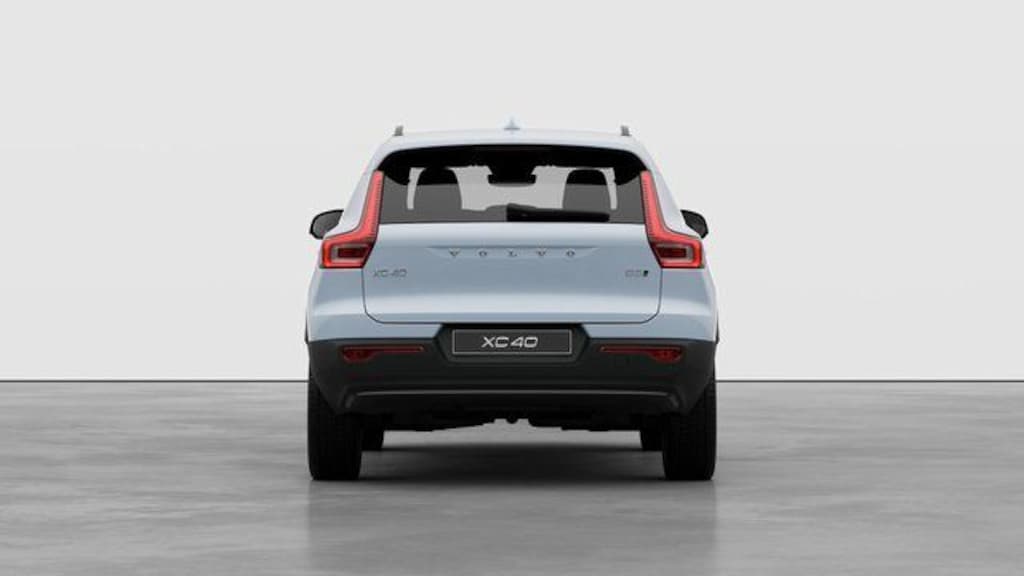 New 2026 Volvo XC40 B5 Plus SUV