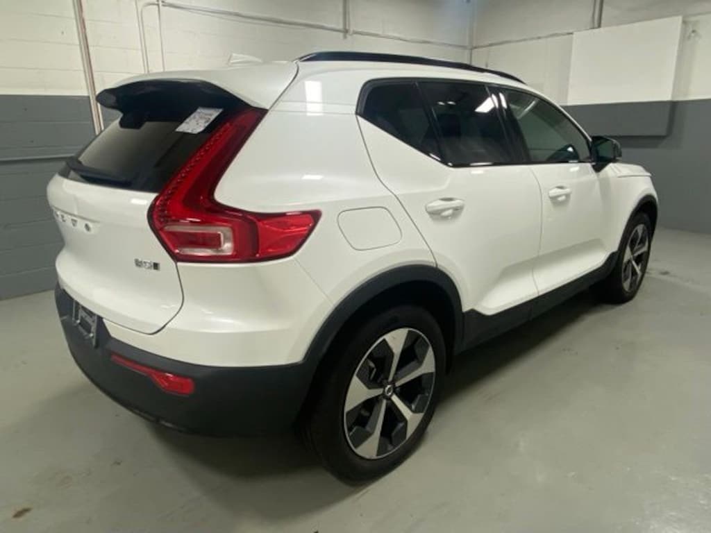 Used 2023 Volvo XC40 B5 Plus Dark Theme SUV