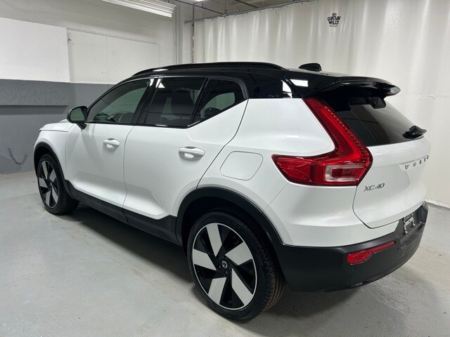 2024 Volvo XC40 Recharge Ultimate photo 2
