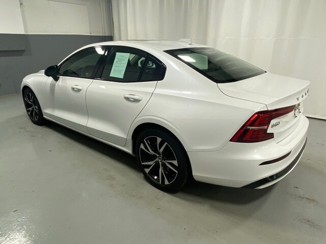2023 Volvo S60 B5 Core photo 2