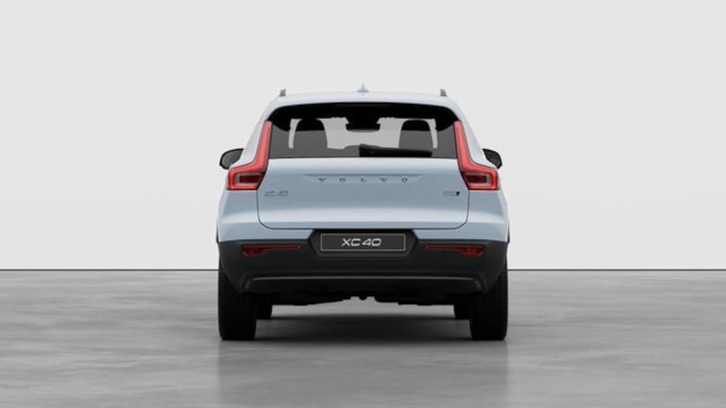 New 2026 Volvo XC40 B5 Plus SUV