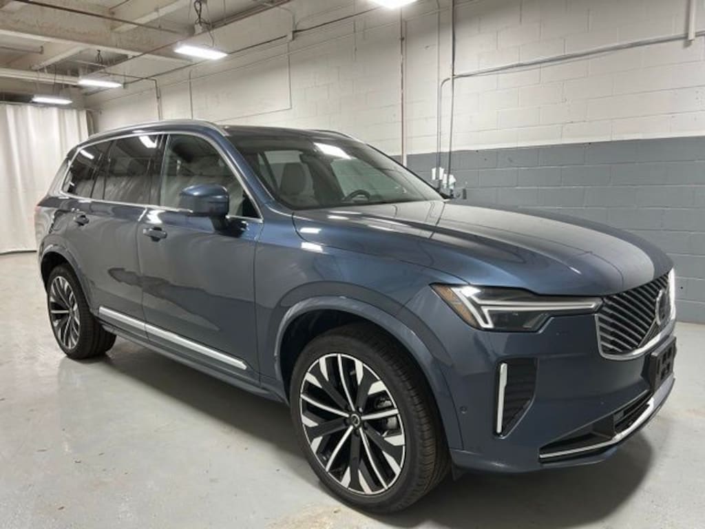 Used 2025 Volvo XC90 B5 Plus SUV