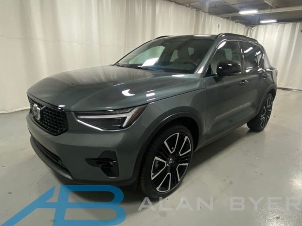 Used 2026 Volvo XC40 B5 Ultra SUV