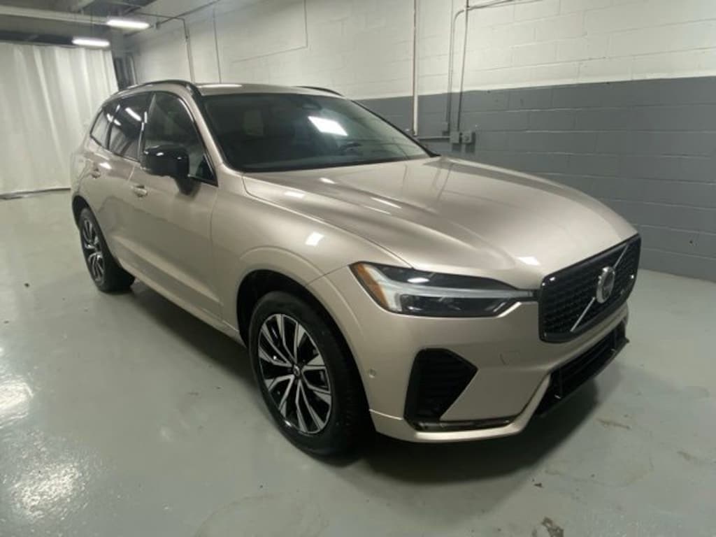 Used 2025 Volvo XC60 B5 Plus SUV