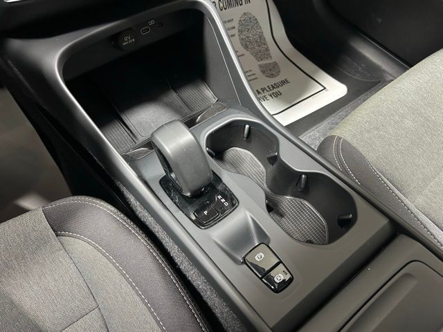 2025 Volvo XC40 Core - Photo 22