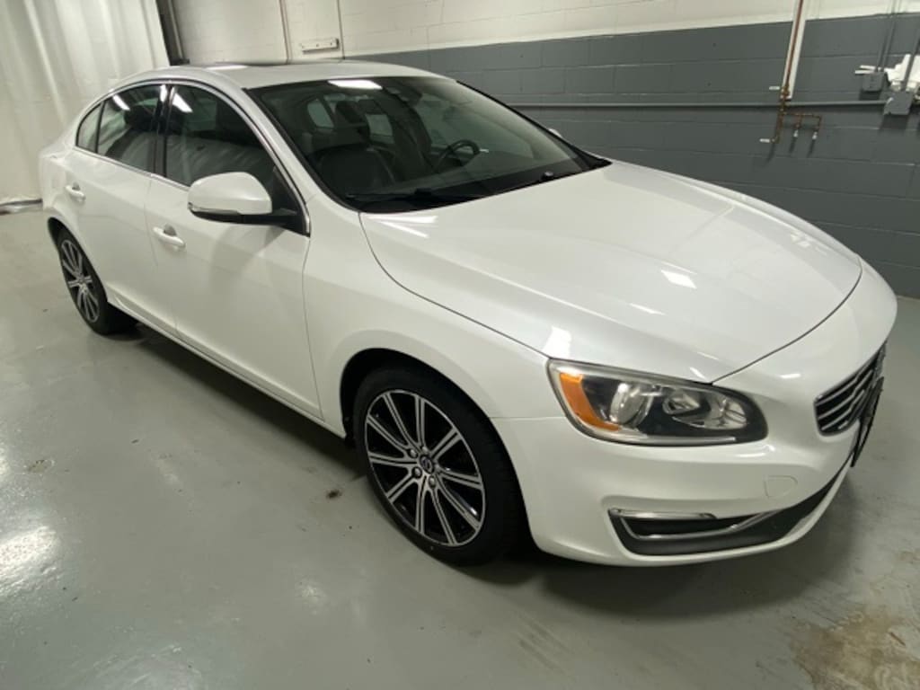 Used 2017 Volvo S60 Inscription T5 Sedan
