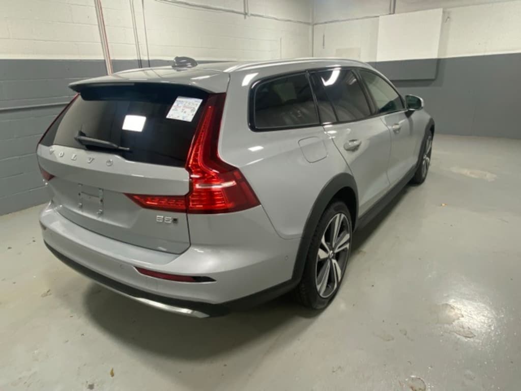 Used 2025 Volvo V60 Cross Country B5 Plus Wagon