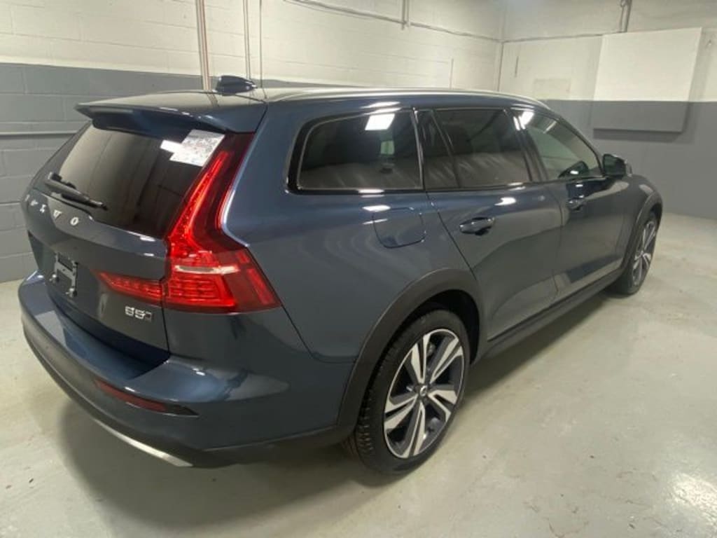 Used 2025 Volvo V60 Cross Country B5 Plus Wagon