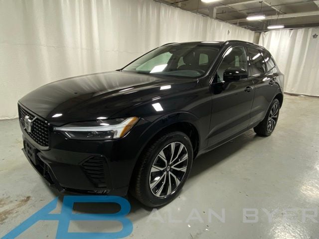 2024 Volvo XC60 B5 Core Dark Theme AWD's photo