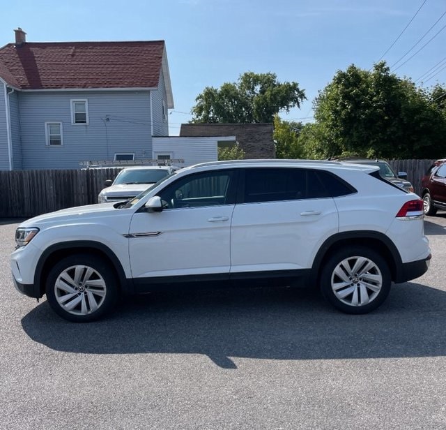 Used 2022 Volkswagen Atlas Cross Sport SE w/Tech with VIN 1V2KE2CA9NC208568 for sale in Syracuse, NY