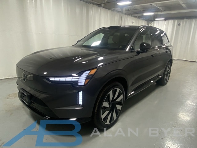 2025 Volvo EX90 Plus's photo