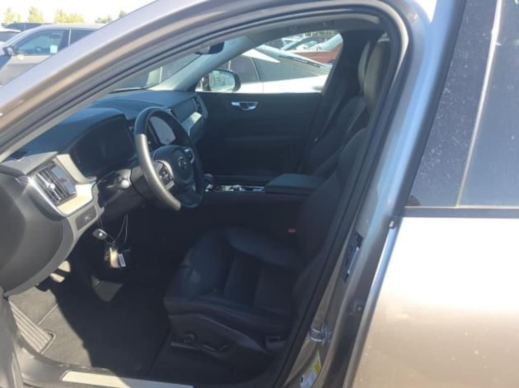 Used 2025 Volvo XC60 B5 Plus SUV