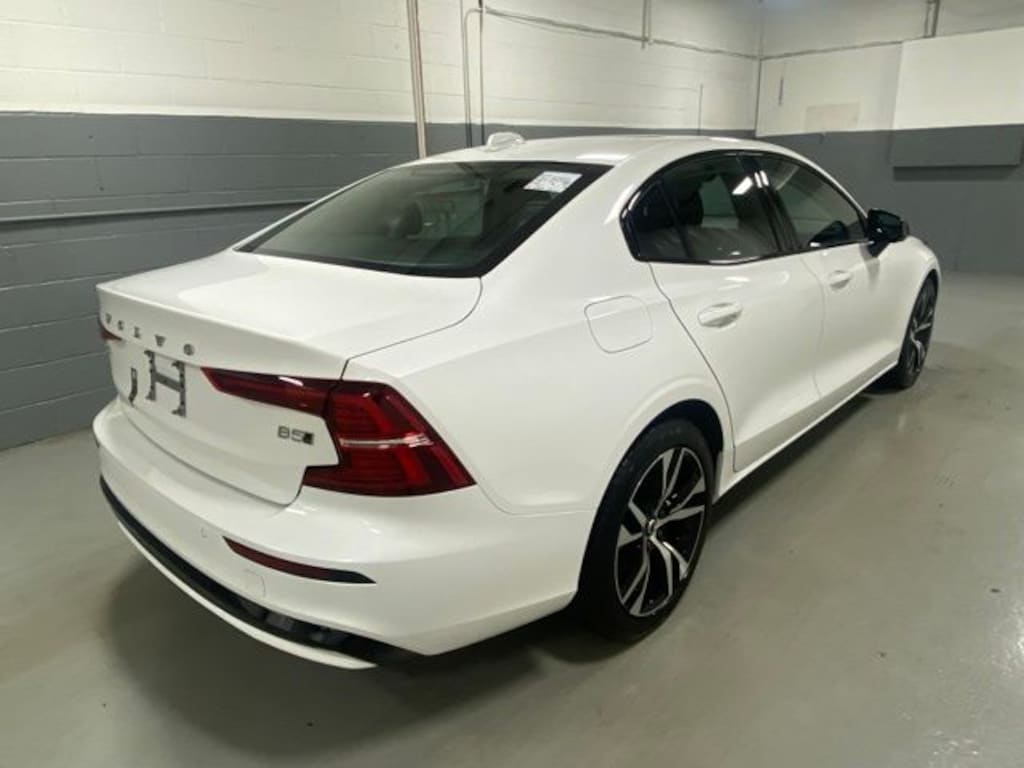 Used 2025 Volvo S60 B5 Core Sedan