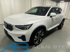 used 2023 Volvo XC40 B5 Plus Bright Theme SUV for sale in syracuse