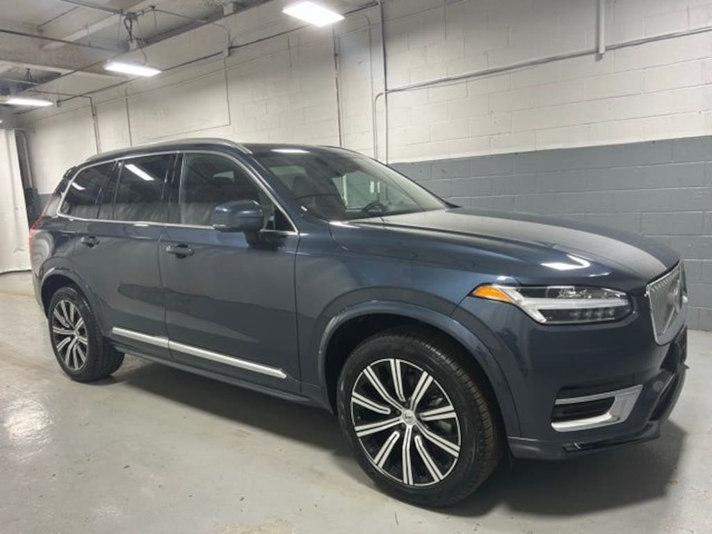 Certified 2025 Volvo XC90 B5 Core SUV