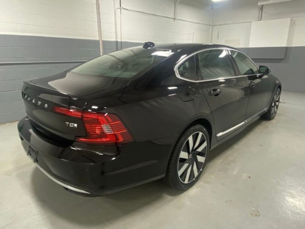 Used 2025 Volvo S90 Plug-In Hybrid T8 Plus Sedan