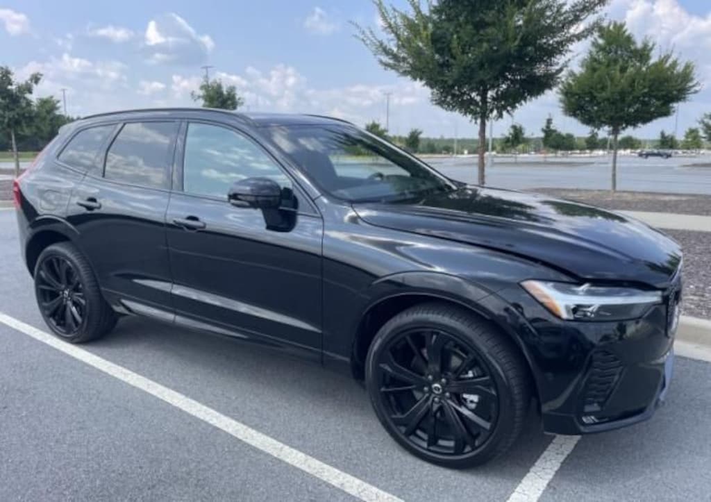 Used 2025 Volvo XC60 B5 Ultra Black Edition SUV