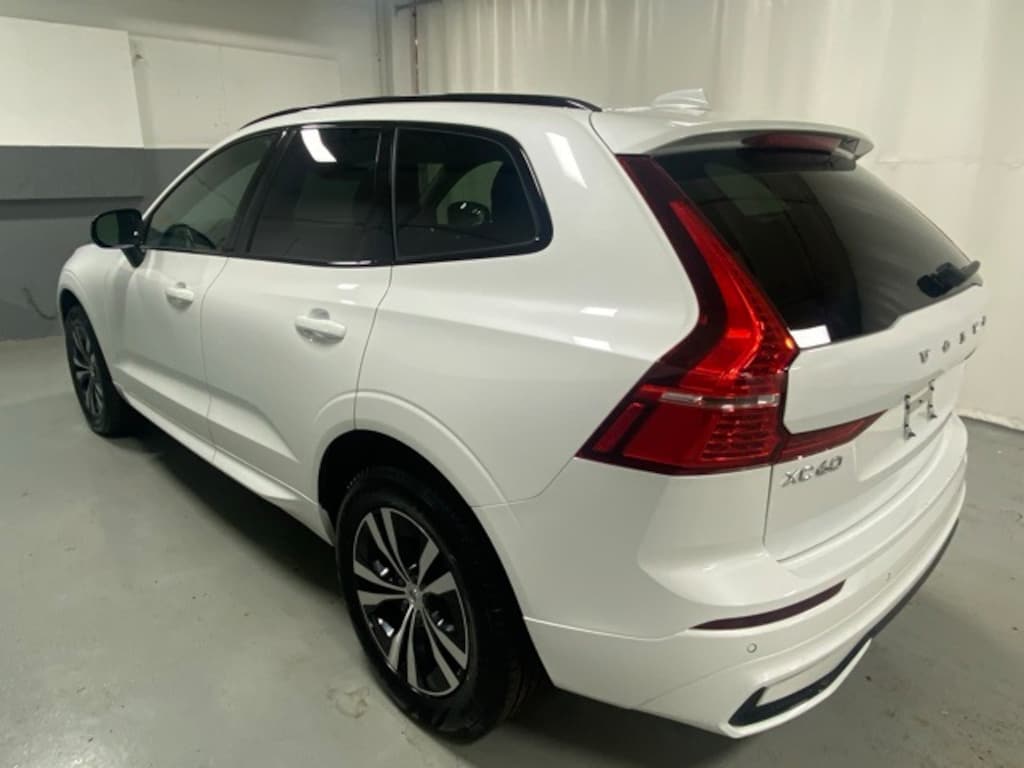 Used 2025 Volvo XC60 B5 Core SUV