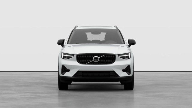 2026 Volvo XC40 Plus - Photo 5