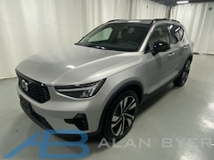 used 2025 Volvo XC40 B5 Plus Dark Theme SUV for sale in syracuse